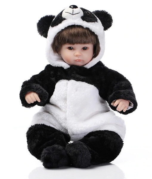 menina vestida de panda